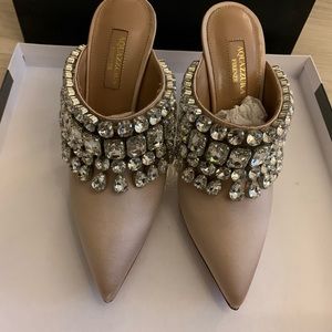 Aquazzura Pumps Gem Palace Crystal-Embellished Satin Mules in Power Pink 105mm